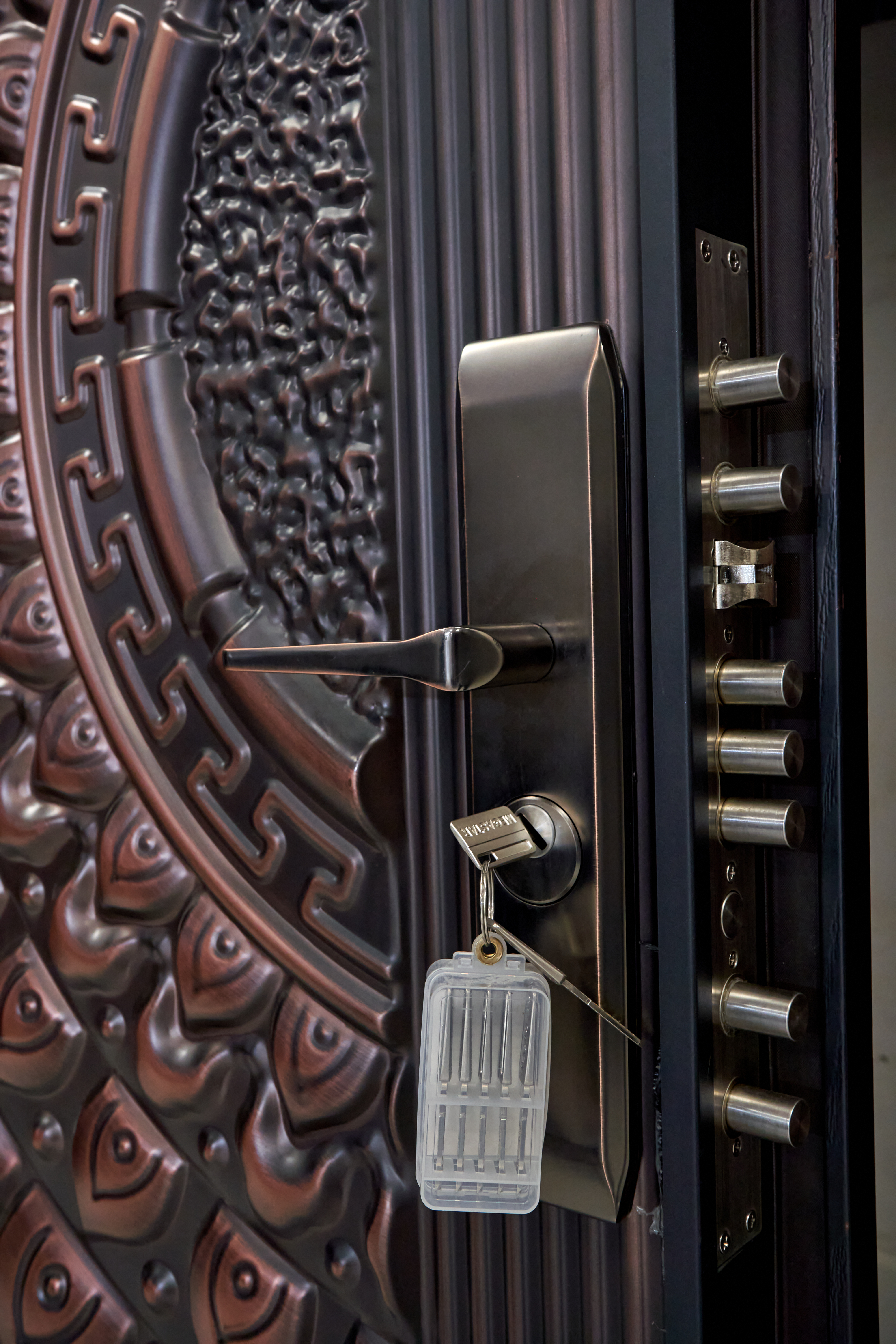 Thumbnail image showing various circular door material samples in different colors